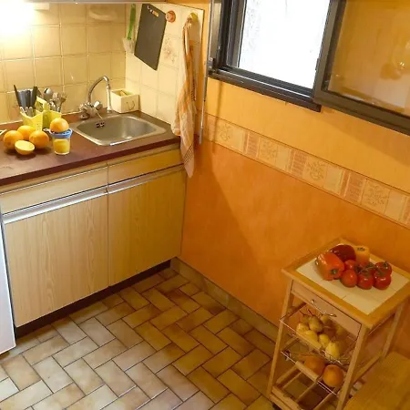Confortable Pour 2 Personnes Avec Balcon, Au Centre De Luchon, Proche Télécabine Et Thermes - Fr-1-313-120 Apartamento