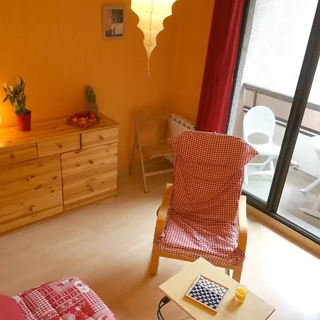 Confortable Pour 2 Personnes Avec Balcon, Au Centre De Luchon, Proche Telecabine Et Thermes - Fr-1-313-120