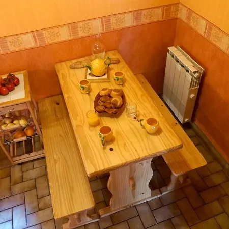 شقة Confortable Pour 2 Personnes Avec Balcon, Au Centre De Luchon, Proche Telecabine Et Thermes - Fr-1-313-120 Bagnères-de-Luchon