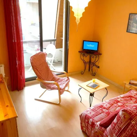 Confortable Pour 2 Personnes Avec Balcon, Au Centre De Luchon, Proche Telecabine Et Thermes - Fr-1-313-120 Апартаменты *