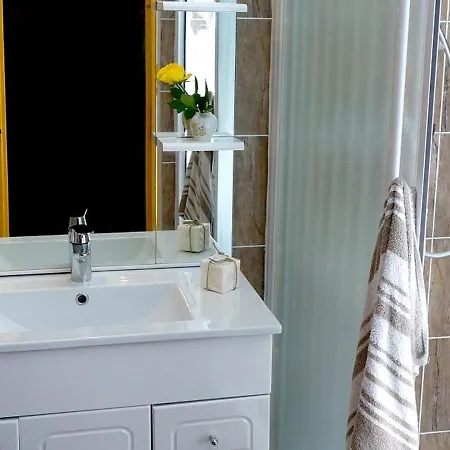 Confortable Pour 2 Personnes Avec Balcon, Au Centre De Luchon, Proche Telecabine Et Thermes - Fr-1-313-120 公寓 Bagnères-de-Luchon