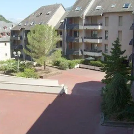 Апартаменты Confortable Pour 2 Personnes Avec Balcon, Au Centre De Luchon, Proche Telecabine Et Thermes - Fr-1-313-120
