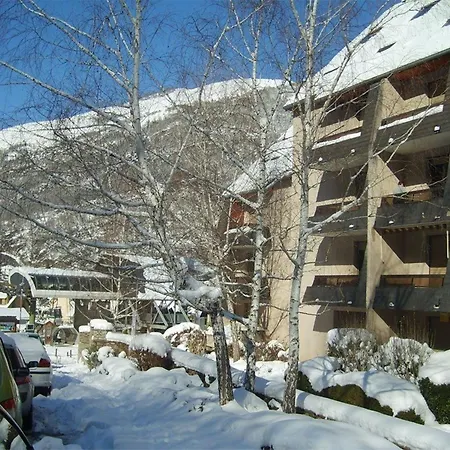 Confortable Pour 2 Personnes Avec Balcon, Au Centre De Luchon, Proche Telecabine Et Thermes - Fr-1-313-120 * Bagneres-de-Luchon
